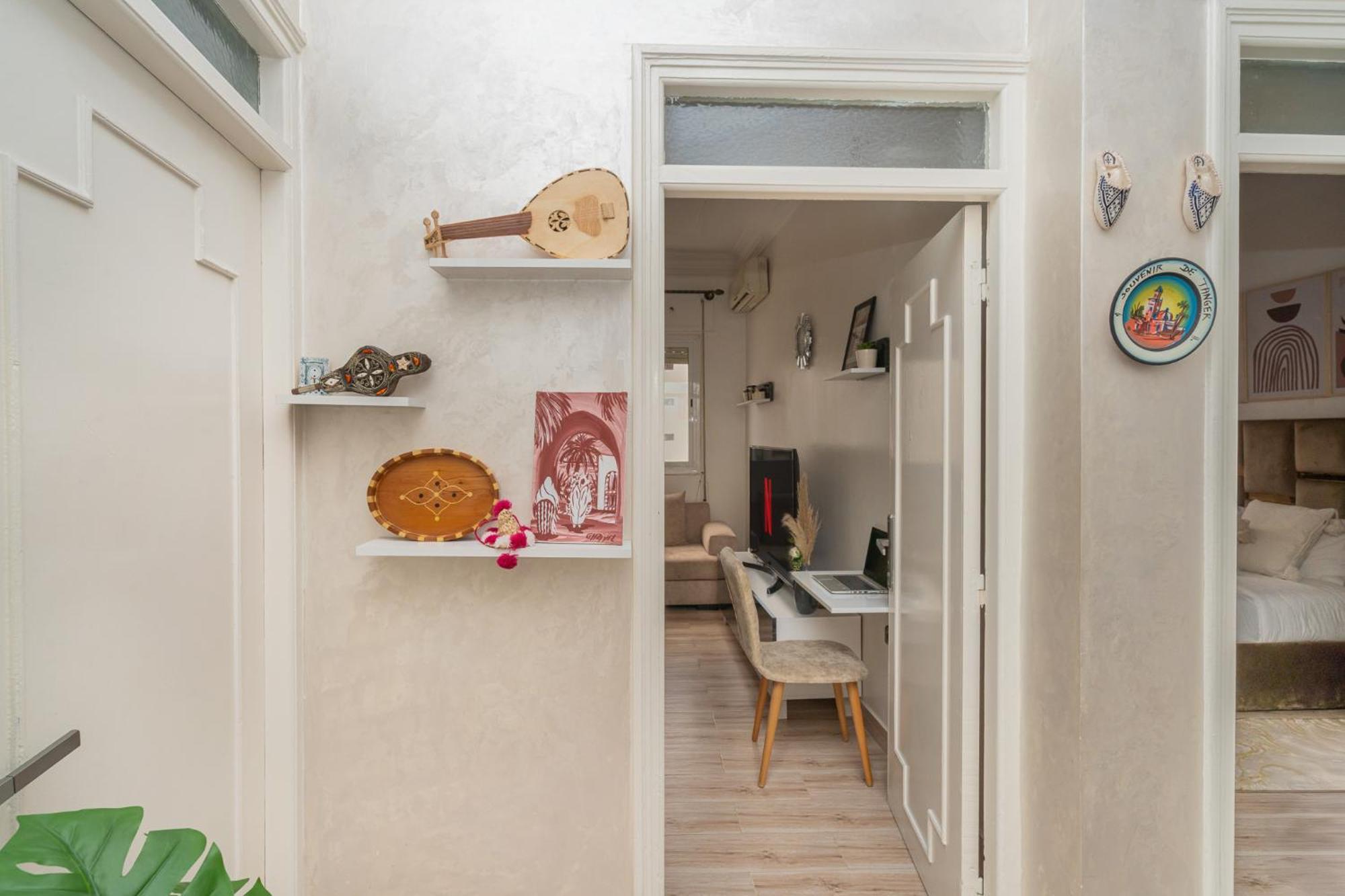 Appartement Ensolleille Au Coeur De Tanger Luaran gambar