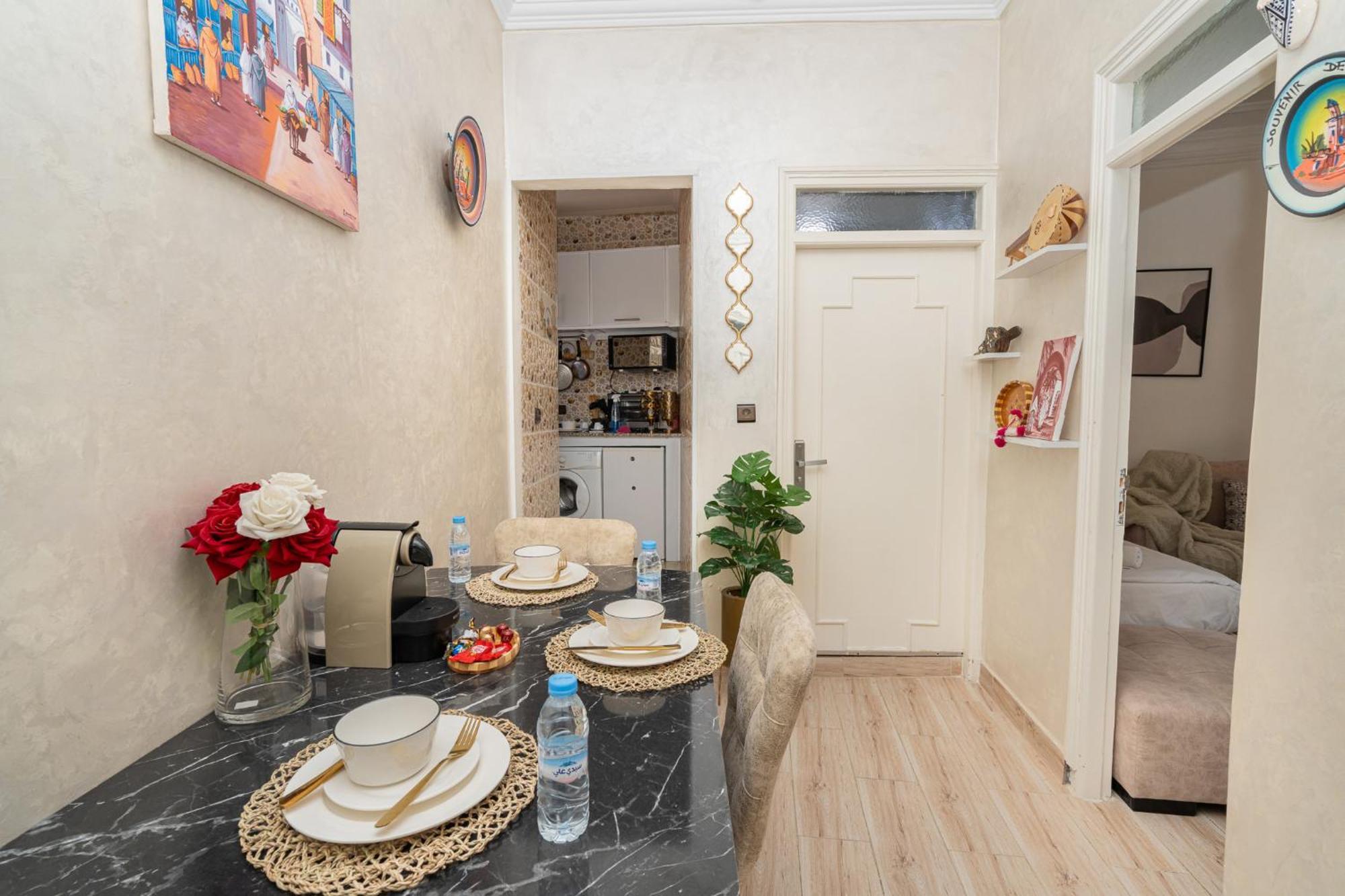 Appartement Ensolleille Au Coeur De Tanger Luaran gambar